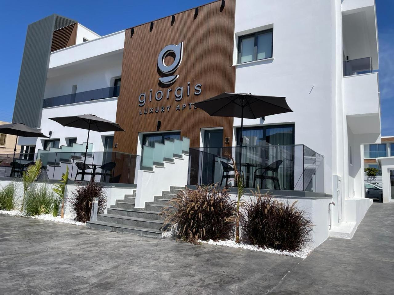 Giorgis Luxury Apartments Agia Napa Exterior foto